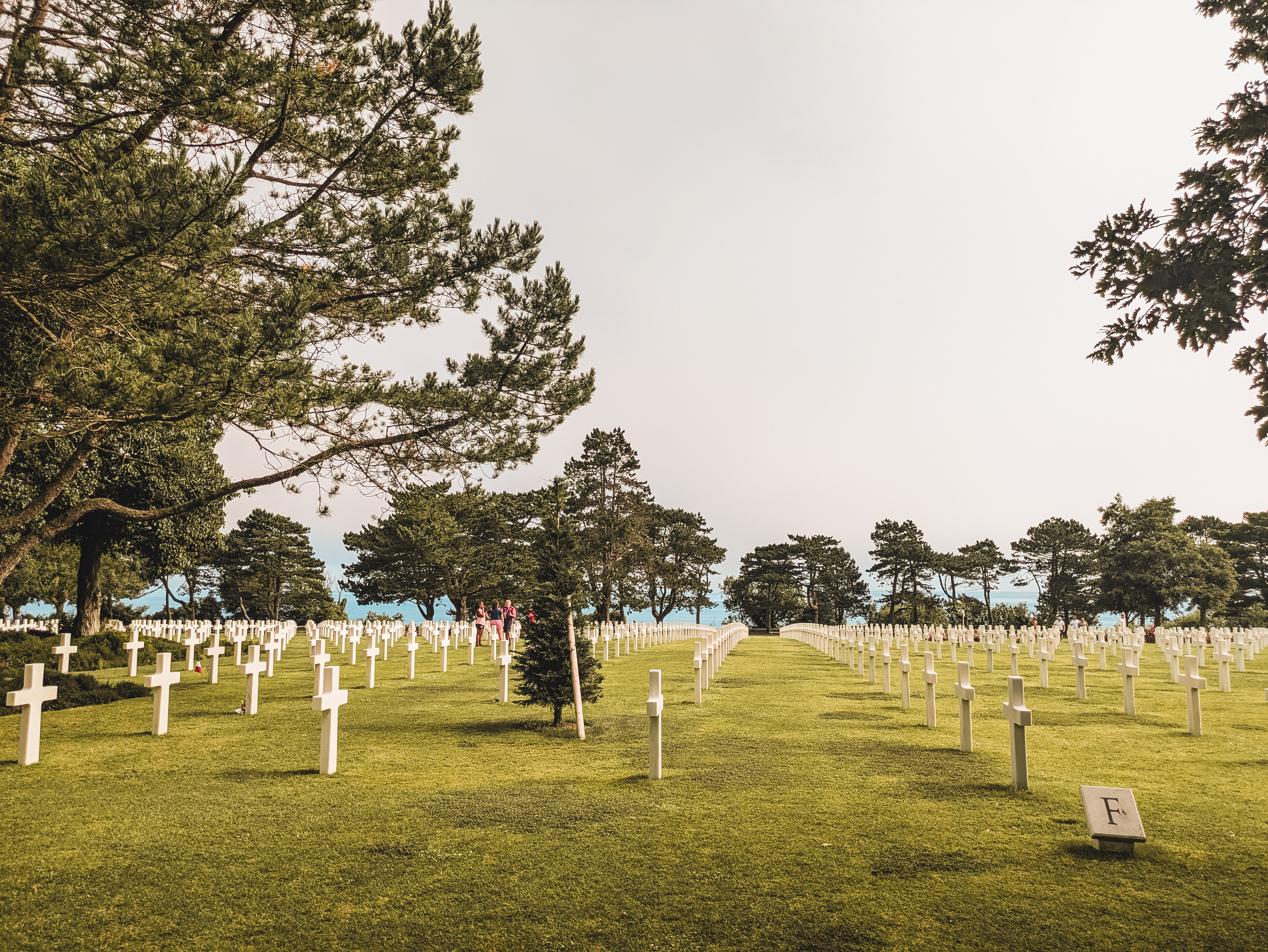 Le cimetière américain de Normandie : un lieu de mémoire incontournable