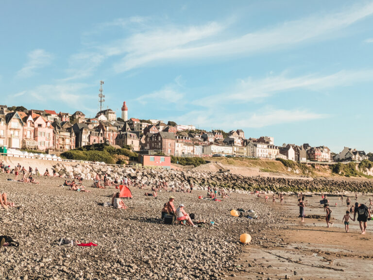 Ault : un village de charme au pied des falaises